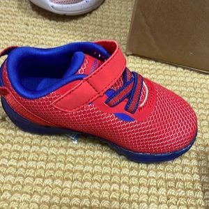Kids rebook light up size 7 sneakers